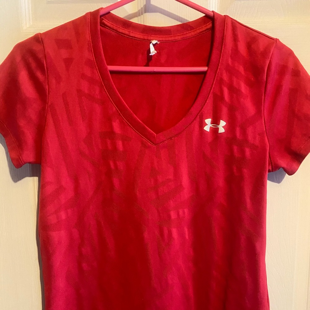 Under armour t shirt
